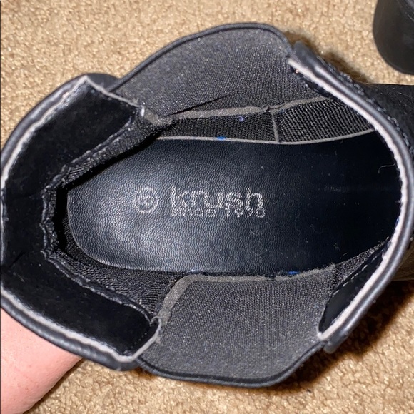 Black Wide Width Chunky Cleated Heel Chelsea Boots - Picture 3 of 3